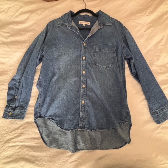 Aritzia Denim Forum Oversized 80’s denim Button Down Shirt Denim Button-Up Shirt - Picture 4 of 4